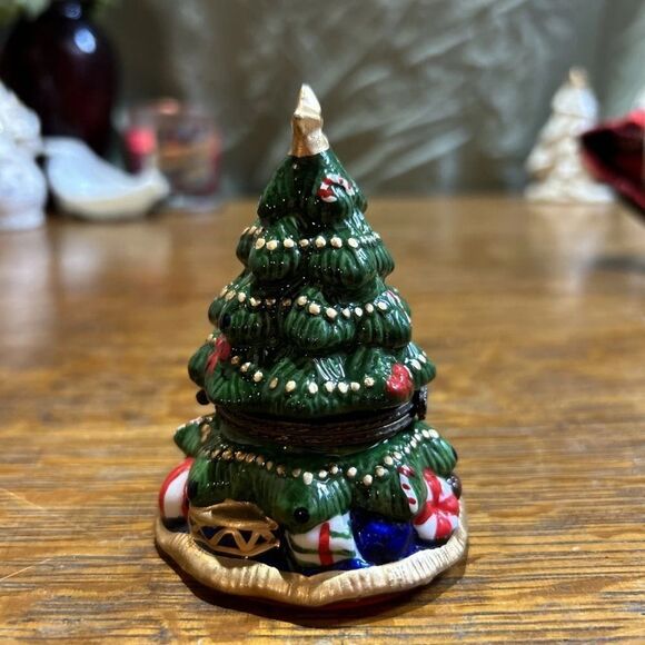 Vintage CHRISTMAS TREE Trinket Box ORNAMENT Porcelain 3.5" Hand Painted China - Picture 1 of 6